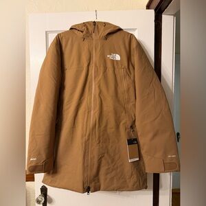 NWT The North Face MTN Range Down Parka | Men size Medium